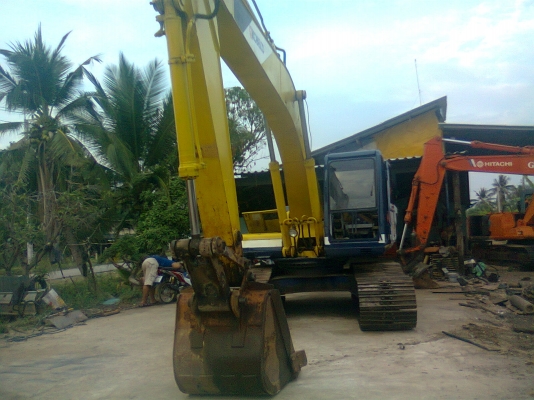 ขายด่วน KOBELCO SK200-1  มาร์คทรี  เก่าไทยสภาพเก่านอก  เครื่องปั้มดี  ไฟฟ้าครบ  เอวแน่น สภาพดีจริง ๆๆๆจ้า