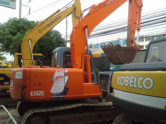 ขายด่วน Hitachi EX120-3   เก่าญี่ปุ่น  นำเข้าเอง  สภาพสวยไม่ตัองบรรยายมาก จริง ๆๆจ้า