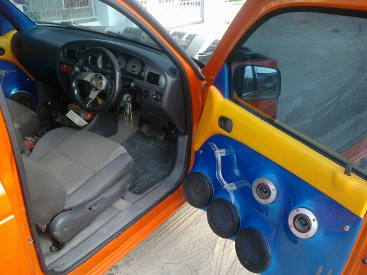 รถฟอร์ดสวยมาก เครื่องเสียงชุดใหญ่ รถฟอร์ดสวยมาก เครื่องเสียงชุดใหญ่