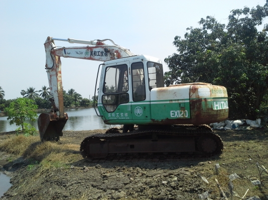 ขายด่่วน  HITACHI  EX120-2  เก่าญี่ปุ่น100 \%ทำสีใหม่แล้วจ้า นำเข้าเองจากญี่ปุ่น สภาพสวย จริง ๆๆ นะ