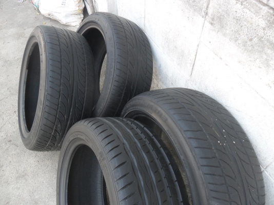 ยาง 225/45ZR18 ปี09 สวยๆ