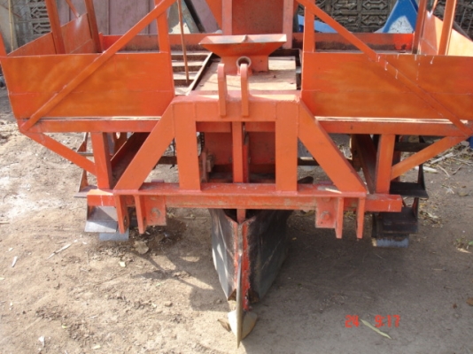 ขายหางปลูกอ้อยของก.แสงยนต์ สองหัว 30เซ็น สนใจโทรสอบถาม 081-8570337 คุณสวน