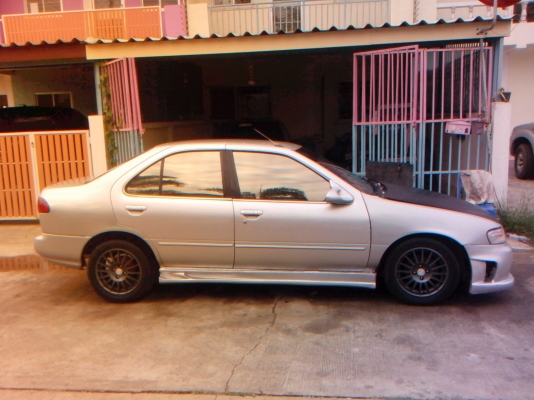 ขายรถสวยครับ SUNNY 1.5 EX SALOON โฉม ไฟชั้นเดียว AUTO