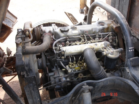 รถ 6 ล้อมิตซู แคนเตอร์ เครื่อง 100แรง ใช้มือเดียวสภาพดี สนใจโทรสอบถาม 081-8570337 คุณสวน