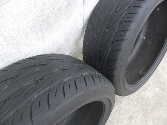 ยาง TOYO 225/40ZR18 ปี10 สวยๆ 1 คู่ ยาง TOYO 225/40ZR18 ปี10 สวยๆ 1 คู่