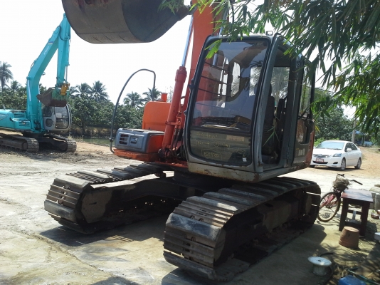 ขายด่วน  HITACHI  EX  120-5   เก่าญี่ปุ่นแท้ ๆๆ  ยังไม่เคยใช้งานในไทย  ใบแทรค 60   เครื่องปั้มดี  ไฟฟ้าครบ