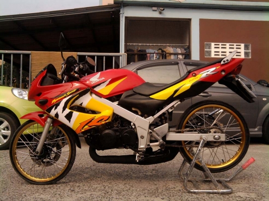 ขออนุญาติขาย HONDA LS 125D NEW มือเดียว สีแดงดำ ล้อทอง ขออนุญาติขาย HONDA LS 125D NEW มือเดียว สีแดงดำ ล้อทอง