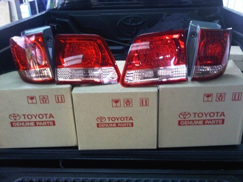 ชุดไฟท้ายฟอร์จุนเนอร์ โฉมแรก ของแท้ สภาพ 80\%