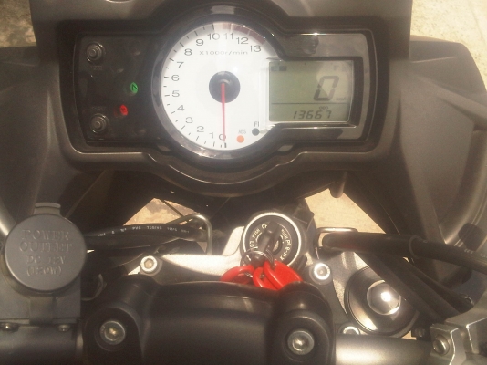 ขาย KAWASAKI VERSYS 2012 สีดำ ขาย KAWASAKI VERSYS 2012 สีดำ
