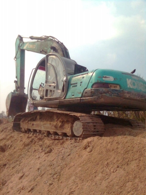 ขาย KOBELCO SK 200 M5 ซุปเปอร์ สภาพสวยพร้อมใช้ ราคาต่อรองได้ ติดต่อได้ที่คุณ อ๊อฟ พิจิตร 086-737-9991