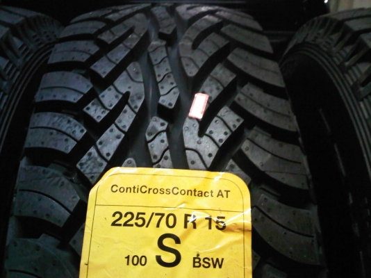 ยางใหม่ ขนาด 225-70R15 ดอกยางแบบ AT ยางปลายปี 12 ยางใหม่ ขนาด 225-70R15 ดอกยางแบบ AT ยางปลายปี 12