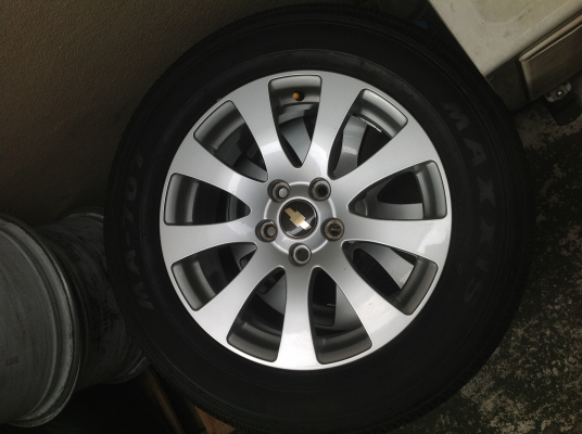 ขายแม็ก Chevrolet พร้อมยาง 235-60-17  5 รู  1คู่ สวยครับ