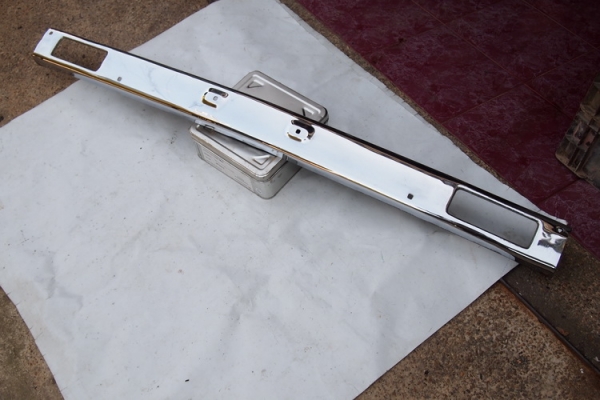 -กันชนหน้า toyota ke70 ไฟกลม/เหลี่ยมเล็ก ได้ของใหม่แกะห่อ เงาๆ