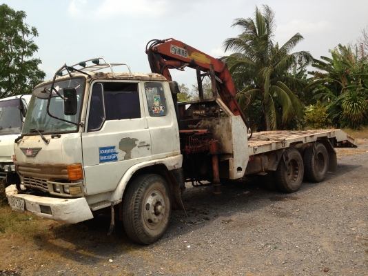 HINO KT725 - 168 HP EH700 รถหางปลาสิบล้อ 2 เพลา ติดเฮี๊ยบครบพร้อมใช้งาน ใช้ลากรถ PC 200 อยู่ครับ วางหัวเก๋ง F18 สภาพดีภายในคอนโซลครบพร้อม พวงมาลัยเพาเวอร์ เบรคทริ๊ปฟี้ ช่วงล่างคัชซีไม่บวม ยางสภาพดี 70\% พร้อมบรรทุกพร้อมใช้งาน เอกสารทะเบียนครบพร้อมโอน ราคาต
