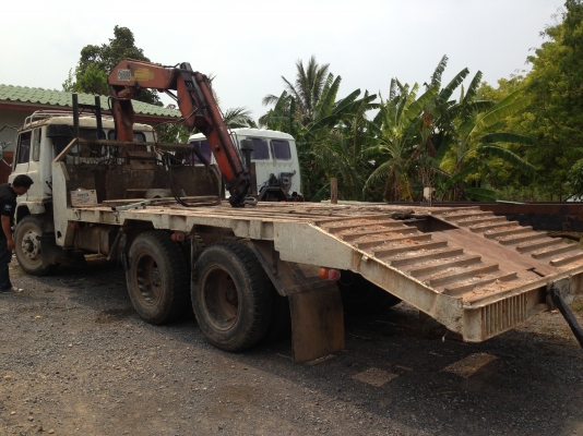 HINO KT725 - 168 HP EH700 รถหางปลาสิบล้อ 2 เพลา ติดเฮี๊ยบครบพร้อมใช้งาน ใช้ลากรถ PC 200 อยู่ครับ วางหัวเก๋ง F18 สภาพดีภายในคอนโซลครบพร้อม พวงมาลัยเพาเวอร์ เบรคทริ๊ปฟี้ ช่วงล่างคัชซีไม่บวม ยางสภาพดี 70\% พร้อมบรรทุกพร้อมใช้งาน เอกสารทะเบียนครบพร้อมโอน ราคาต