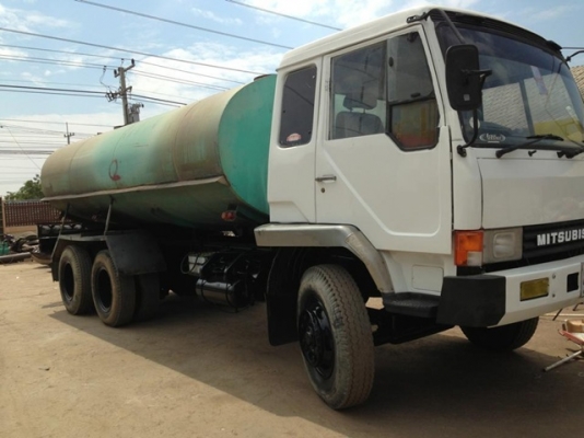 รถน้ำ10ล้อ FN527 TC 2เพลา 6เกียร์ เครื่อง6D16 หัวสวย คัทรีดี ติดต่อ.0861237456 คุณไก่