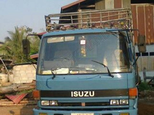 รถบรรทุก 6 ล้อ ยี่ห้อ ISUZU รุ่น ROCKY 175 แรงม้า