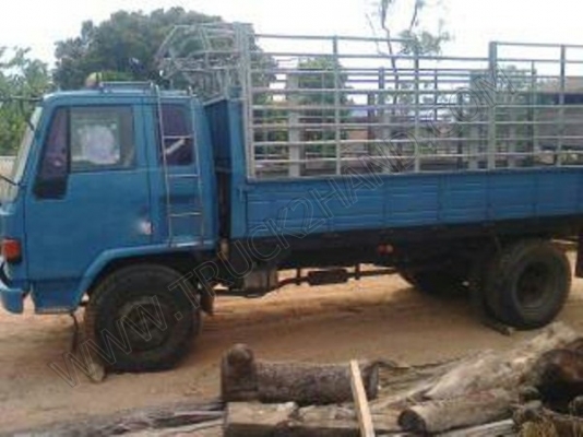 รถบรรทุก 6 ล้อ ยี่ห้อ ISUZU รุ่น ROCKY 175 แรงม้า