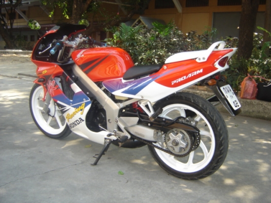 NSR 150SP สวยมาก ทำสีใหม่ทั้งคัน มี  2 สี แดง และ เขียวส้ม ลาย  REPSOL สนใจติดต่อ ฝ่่ายขาย คุณ เจ  โทร .0808051985,0805948450 กทม สาธุประดิษฐ์ ซอย 30 แขวงบางโพงฟาง เขต ยานนาวา กทม ราคา ต่อรองได้ ครับ