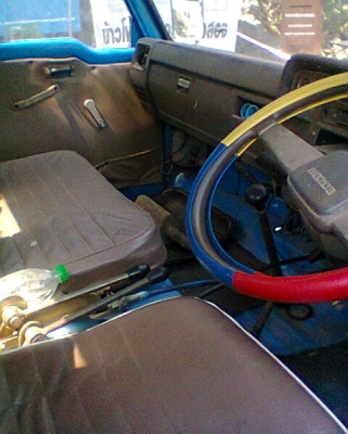 ขายรถบรรทุก 6 ล้อติดเครน ยี่ฮ้อ Mazada T 3000 เครนยี่ฮ้อ tanado 2 ตันครึ้ง