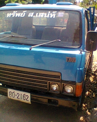 ขายรถบรรทุก 6 ล้อติดเครน ยี่ฮ้อ Mazada T 3000 เครนยี่ฮ้อ tanado 2 ตันครึ้ง