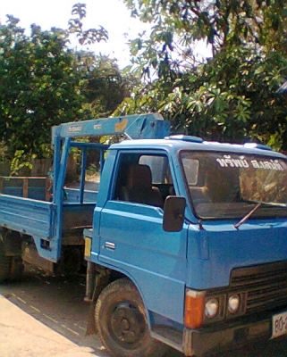 ขายรถบรรทุก 6 ล้อติดเครน ยี่ฮ้อ Mazada T 3000 เครนยี่ฮ้อ tanado 2 ตันครึ้ง