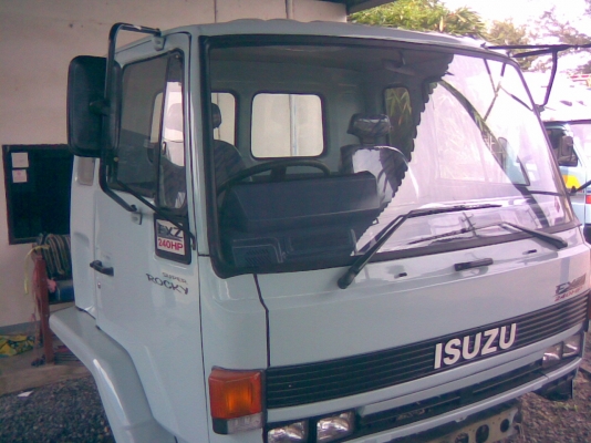 หัวเก๋ง  ISUZU  ROCKY  * สวย ๆ   พร้อม   ขาดีด , แท่นรับ  * ใส่ได้หลายรุ่น *
