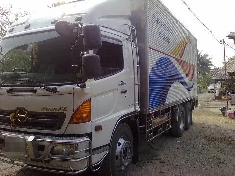 ขายดาวน์รถ 10 ล้อห้องเย็น HINO MEGA 260 FL1J เกียร์ฟูลเลอร์ ตัวถังยาว 6.30 เมตร ต่ออู่ เฮง ขายดาวน์ 550000 ผ่อนต่อราชธานีลิสซิ่ง 44000 X 41 = 1804000 ราคารวม 2354000