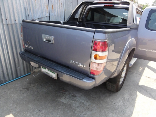 ต้องการขายรถกระบะ mazda BT-50  เครื่องยนต์ 2500cc. ติดต่อ ครูสุรินทร์ 085-236-9960