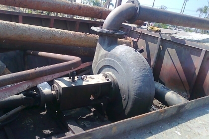 ขายด่วน..เรือดูดทราย เครื่องยนต์ฮีโน่ HINO EF V8 เครื่องยนต์ 550 แรงม้า ท่อดูด 8 นิ้ว ดูดแรง เต็มท่อ ๆ ได้ทรายมาก เกินคุ้ม.