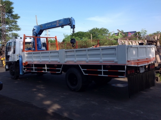 ขายรถบรรทุก 6 ล้อใหญ่ ติดเครนเฮียบ 5 ตัน 4 ตอน