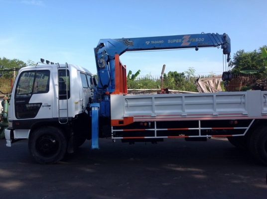 ขายรถบรรทุก 6 ล้อใหญ่ ติดเครนเฮียบ 5 ตัน 4 ตอน