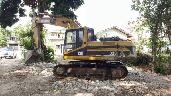 ขายแบคโฮ CAT 320 V2 เอกสารเล่มทะเบียนครบ รถใช้งานอยู่ทุกวัน เครื่องดี ปั้มดี ช่วงล่างแน่น แอร์ครบ ราคาต่อรองได้ ขายแบคโฮ CAT 320 V2 เอกสารเล่มทะเบียนครบ รถใช้งานอยู่ทุกวัน เครื่องดี ปั้มดี ช่วงล่างแน่น แอร์ครบ ราคาต่อรองได้