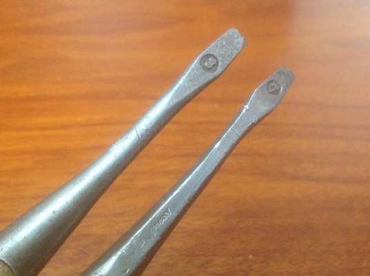 ขายไขควงโบราณ คู่ดูโอ่สองชาติ เยอรมัน และ เมกา ยาว 6.5", 7.5"ปาก 2 หุน