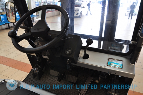 ขายรถโฟล์คลิฟท์มือสอง NISSAN  รุ่น PH02 ราคา 175,000 บาท นำเข้าจากประเทศญี่ปุ่น 100\% ไม่เคยใช้งานในไทย