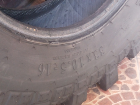 ขายยางบั้งเหมาะสำหรับลุยๆขนาด 33 X 10.5 X 16 ปี 2012 ขายยางบั้งเหมาะสำหรับลุยๆขนาด 33 X 10.5 X 16 ปี 2012