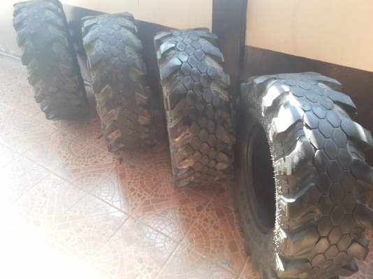 ขายยางบั้งเหมาะสำหรับลุยๆขนาด 33 X 10.5 X 16 ปี 2012 ขายยางบั้งเหมาะสำหรับลุยๆขนาด 33 X 10.5 X 16 ปี 2012