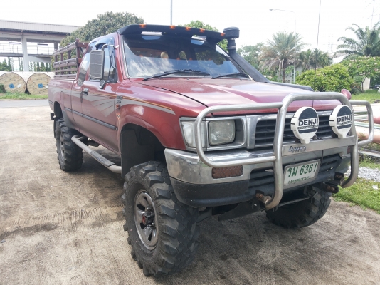 ขายยางบั้งเหมาะสำหรับลุยๆขนาด 33 X 10.5 X 16 ปี 2012 ขายยางบั้งเหมาะสำหรับลุยๆขนาด 33 X 10.5 X 16 ปี 2012