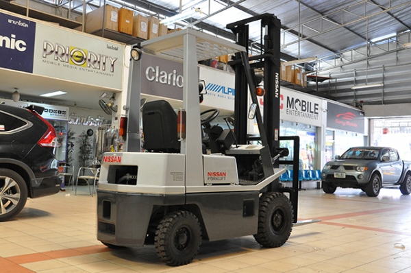 ขายรถโฟล์คลิฟท์มือสอง NISSAN รุ่น EH01 ราคา 195,000 บาท นำเข้าจากประเทศญี่ปุ่น 100\% ไม่เคยใช้งานในไทย ขายรถโฟล์คลิฟท์มือสอง NISSAN รุ่น EH01 ราคา 195,000 บาท นำเข้าจากประเทศญี่ปุ่น 100\% ไม่เคยใช้งานในไทย