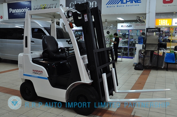 ขายรถโฟล์คลิฟท์มือสอง NISSAN รุ่น NL01-000188 ราคา 185,000 บาทนำเข้าจากประเทศญี่ปุ่น 100\% ไม่เคยใช้งานในประเทศไทย