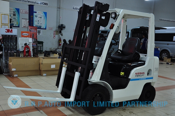 ขายรถโฟล์คลิฟท์มือสอง NISSAN รุ่น NL01-000188 ราคา 185,000 บาทนำเข้าจากประเทศญี่ปุ่น 100\% ไม่เคยใช้งานในประเทศไทย