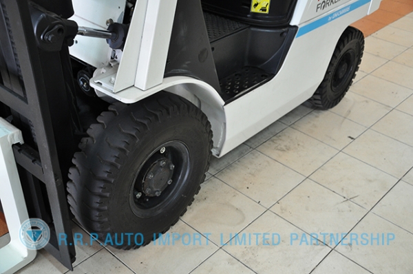 ขายรถโฟล์คลิฟท์มือสอง NISSAN รุ่น NL01-000188 ราคา 185,000 บาทนำเข้าจากประเทศญี่ปุ่น 100\% ไม่เคยใช้งานในประเทศไทย