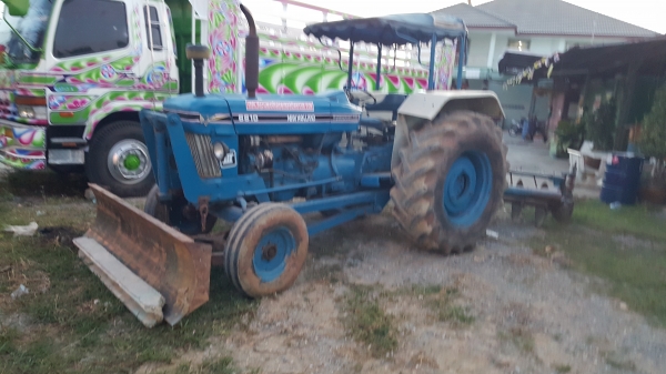 ขายรถไถFORD6610เล่มพร้อมโอนเครื่องT5 ขายรถไถFORD6610เล่มพร้อมโอนเครื่องT5
