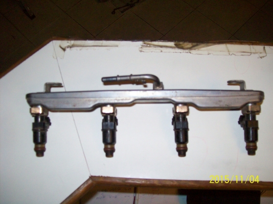 รางหัวฉีด ซีวิค FD R18 A สภาพดี