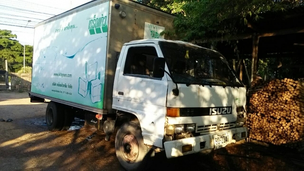 NPR110 ตู้เปียก ตู้สวยไม่รั่ว เครื่อง 4BE1 พวงมาลัยเพาวเวอร์ คลัชซีสวยทั้งเส้น ยางดี ทะเบียนเต็ม ตัดกันไปเลยครับ