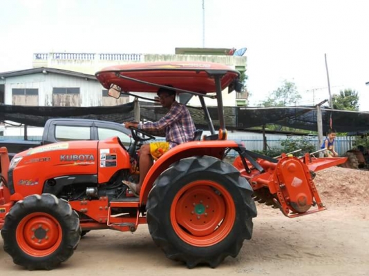 ปัญญาแทรคเตอร์..จัดมาให้ครับ ด่วน!!!คูโบต้า L3608  พร้อมใบมีดคานล่างFD163Eพร้อมโรตาลี่1.6ม. ทำงาน569ชม.เล่มทะเบียนพร้อม จัดส่งอ.โพธิประทับช้าง จ.พิจิตร