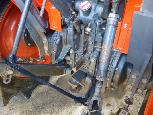 ปัญญาแทรคเตอร์..จัดมาให้ครับ ด่วน!!!คูโบต้า L3608  พร้อมใบมีดคานล่างFD163Eพร้อมโรตาลี่1.6ม. ทำงาน569ชม.เล่มทะเบียนพร้อม จัดส่งอ.โพธิประทับช้าง จ.พิจิตร