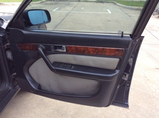 ขายรถออดี้ 100 E2.3 ปี94 เครื่องเดิม 2.3 เกียร์ออโต้ ติดแก๊สLPG ไฟฟ้าทั้งคัน ภายในสวยลายไม้สวย เบาะหนังกรับไฟฟ้า เบรคabs แอร์หนาว ตัวถังเดิมไม่มีชนสีทำบางชิ้น แม็กเดิมๆรถขับดีครับ ขายด่วน ภาษี59