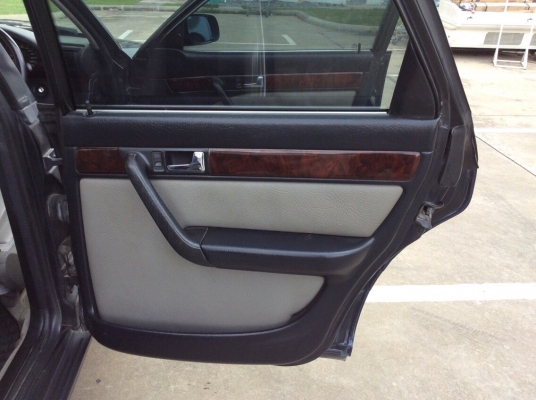 ขายรถออดี้ 100 E2.3 ปี94 เครื่องเดิม 2.3 เกียร์ออโต้ ติดแก๊สLPG ไฟฟ้าทั้งคัน ภายในสวยลายไม้สวย เบาะหนังกรับไฟฟ้า เบรคabs แอร์หนาว ตัวถังเดิมไม่มีชนสีทำบางชิ้น แม็กเดิมๆรถขับดีครับ ขายด่วน ภาษี59