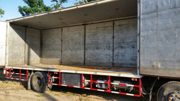 ขายรถ 6 ล้อ ตู้แห้ง รถสวยพร้อมใช้ ตู้ยาว7.20เมตร